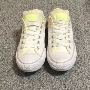White/Neon converse🌞